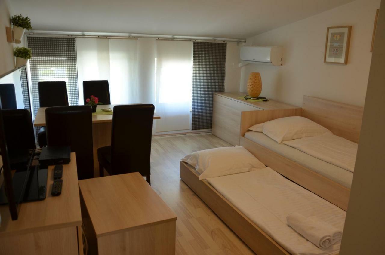 Apartments Mango II Baška Eksteriør billede
